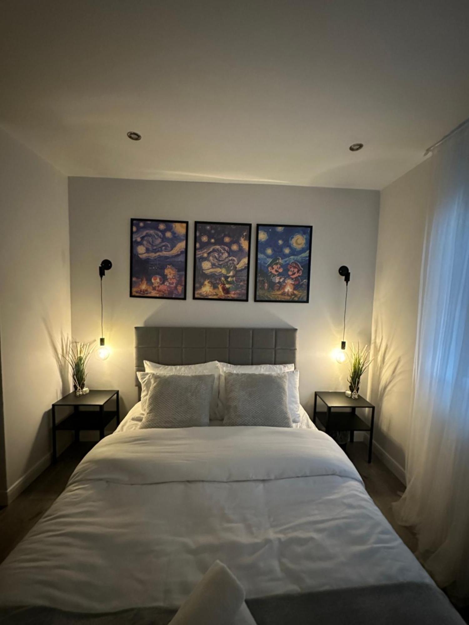 Retro Suite A Luxury Apartment With King Size Bed Wii Games And Entertainment Лестер Экстерьер фото
