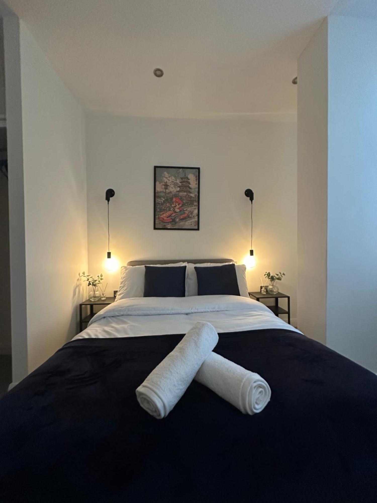 Retro Suite A Luxury Apartment With King Size Bed Wii Games And Entertainment Лестер Экстерьер фото