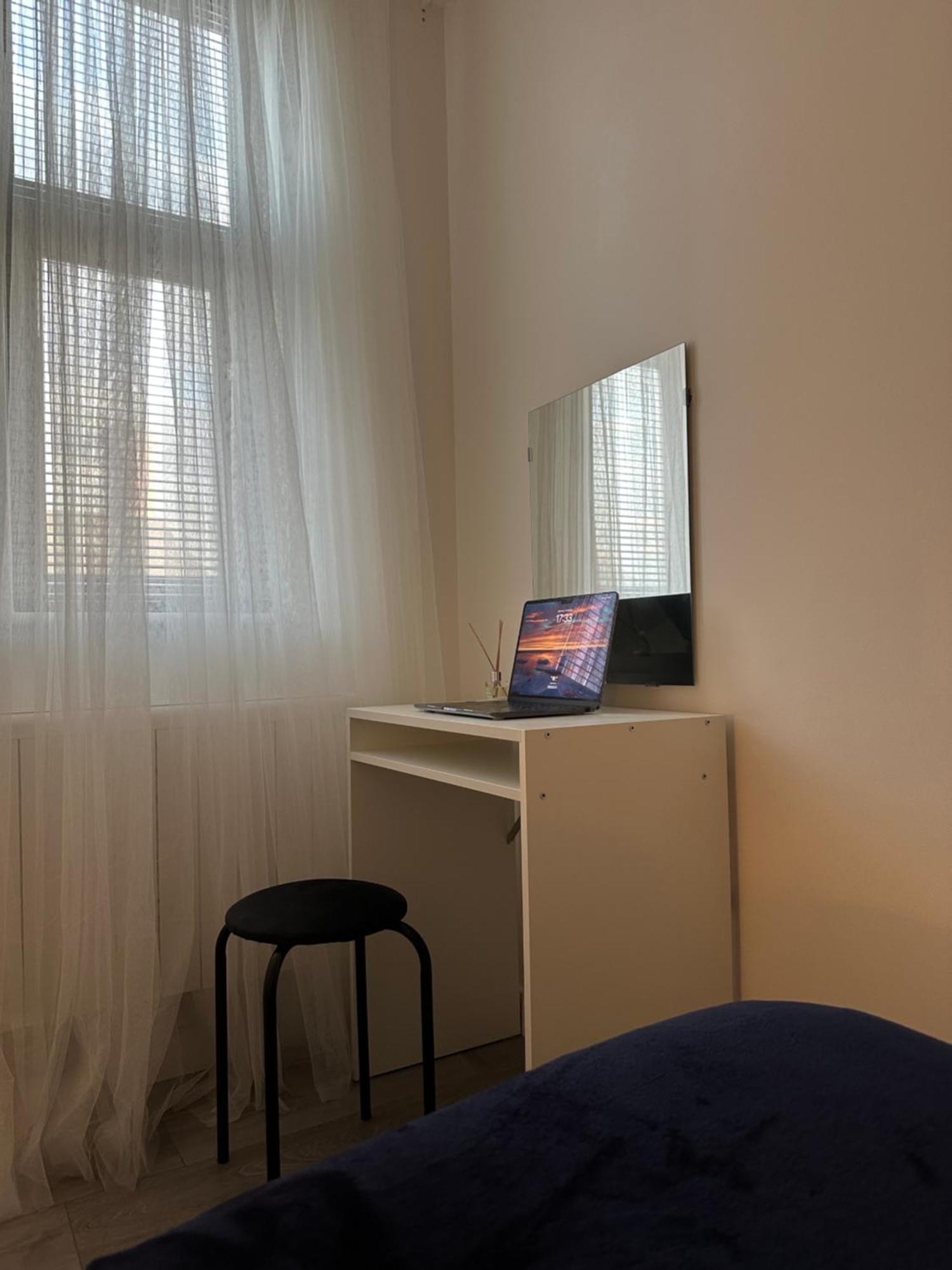 Retro Suite A Luxury Apartment With King Size Bed Wii Games And Entertainment Лестер Экстерьер фото